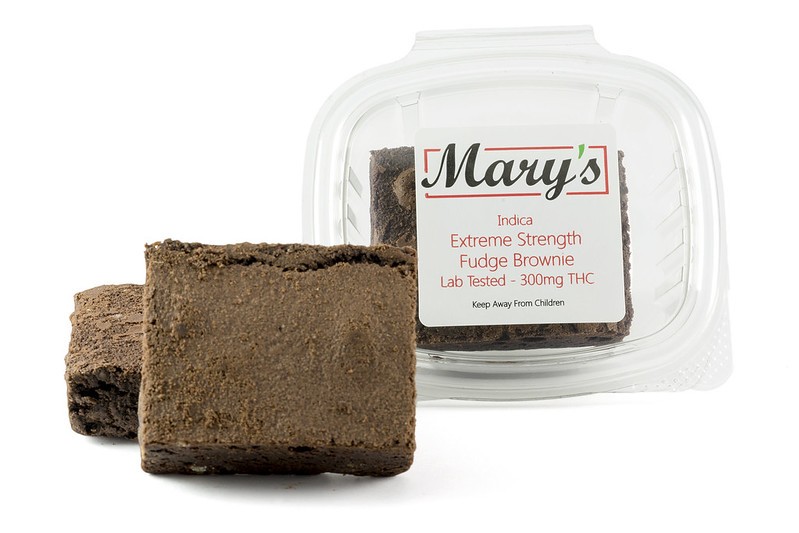Mary’s Medibles – Extreme Strength Fudge Brownie – 300mg THC (Indica) | BC Weed Edible Canada